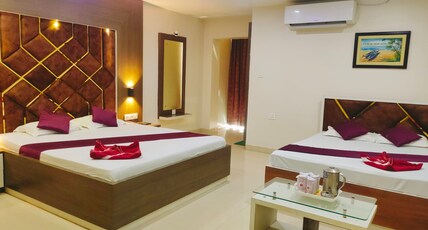 Hotel Dayal International Room Type - AC 4 BED FAMILY ROOM