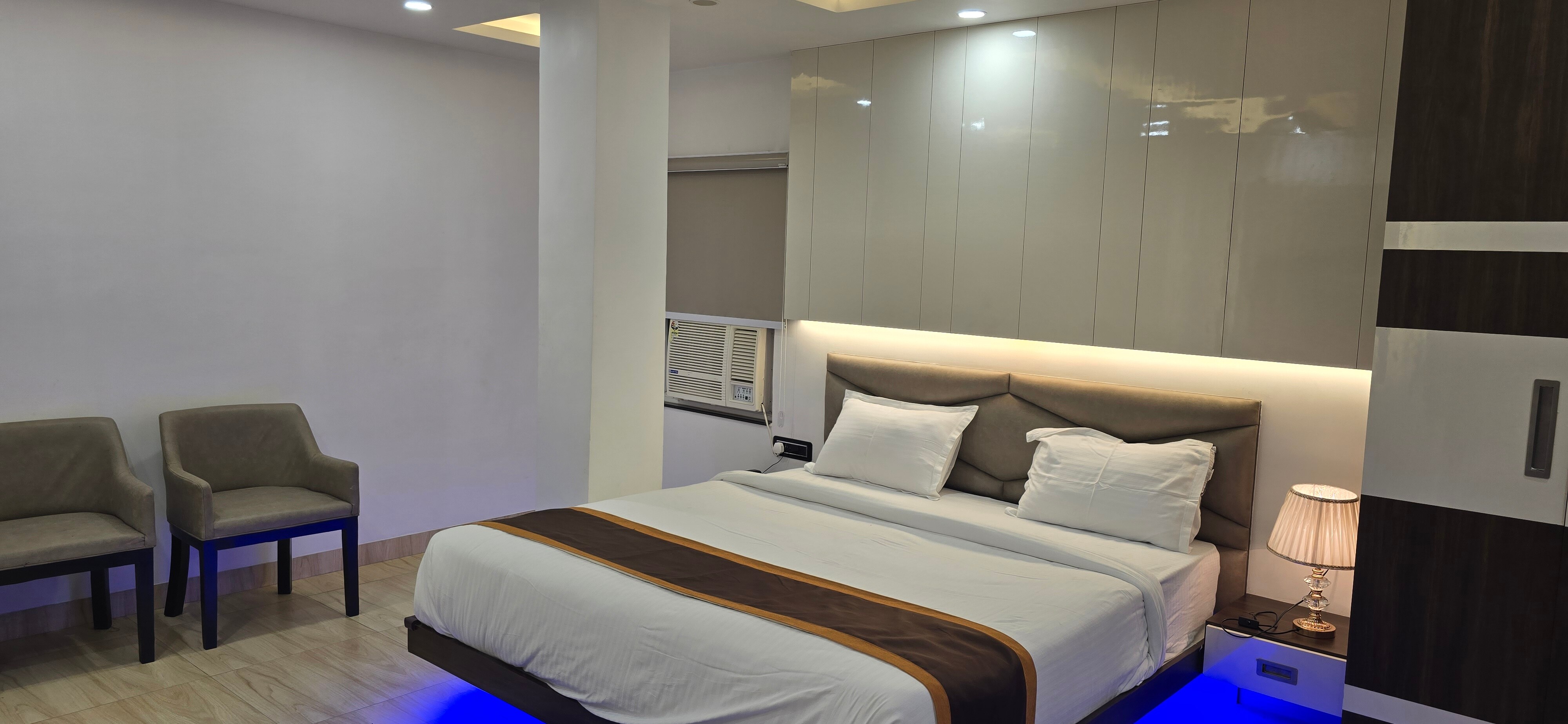 Hotel Sweta - Tap to explore photos