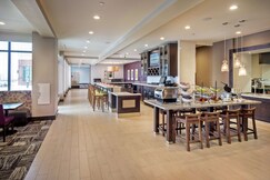 Hilton Garden Inn Pittsburgh Airport South - Robinson Mall