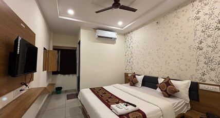 Hotel Mahnsh Palace Room Type - Deluxe AC Room