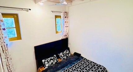THE KISSAN COTTAGE GULMARG Room Type - Bedroom 24