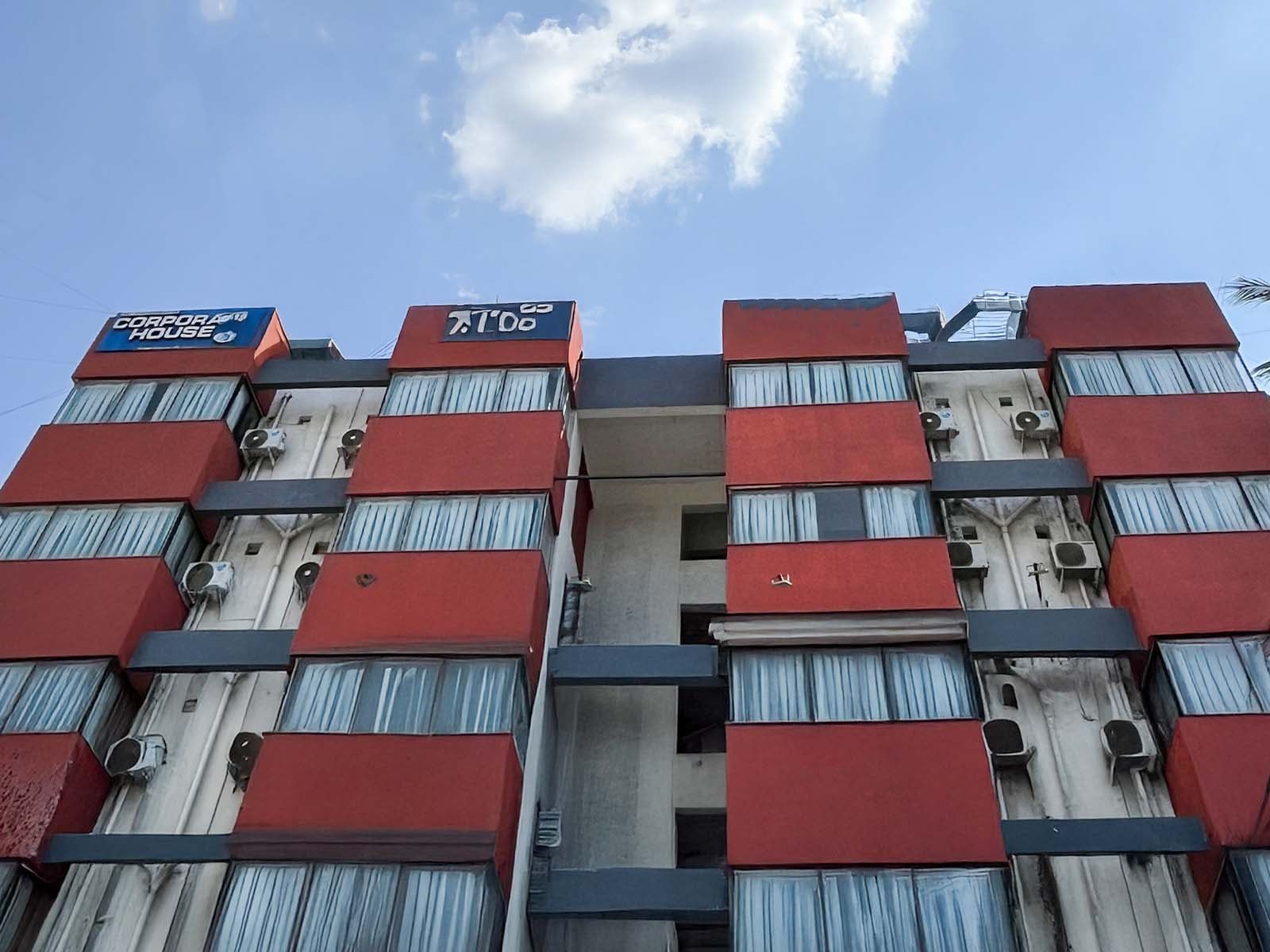 Z Express EON Life - Tap to explore photos