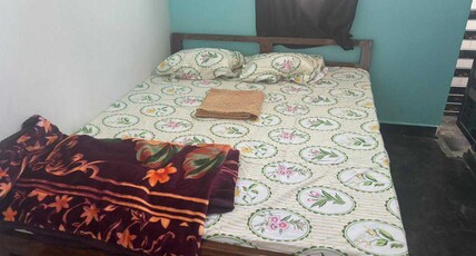Hotel O Royal Stay Room Type - Classic