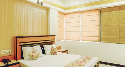 Hotel Sachdeva Excellency Room Type - Deluxe Ac Room, Complimentary Morning Tea or Coffee.