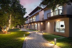 Gir Aatithya Clarks Inn