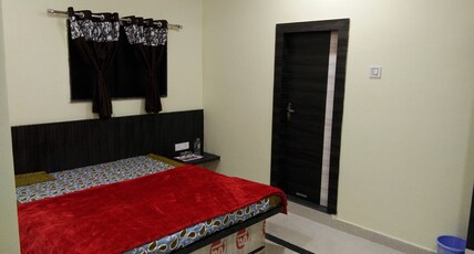 Mayur Guest House Room Type - DELUXE