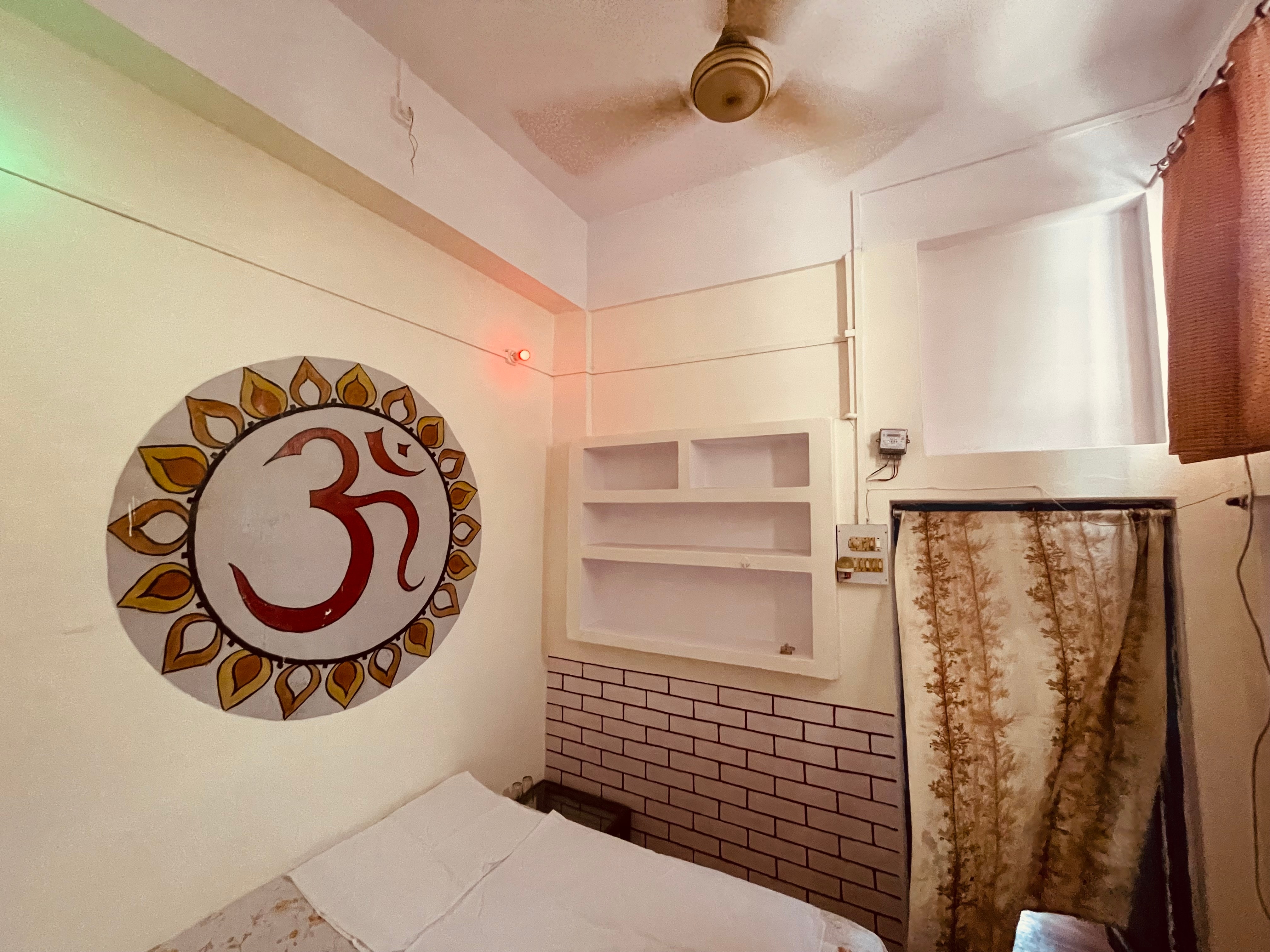 Do not book - Tap to explore photos