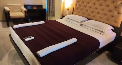 Hotel Vaishnavi Room Type - Suite AC Hotel Vaishnavi Room Type - Suite AC