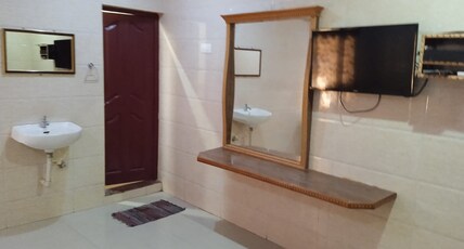 HOTEL SENTHIL ANDAVAR LODGE Room Type - Four Bed AC Room