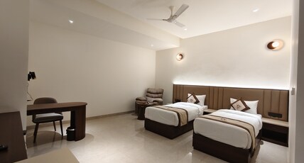 Hotel Grand Meriton (Near Bus Stand) Room Type - SUPER DELUXE