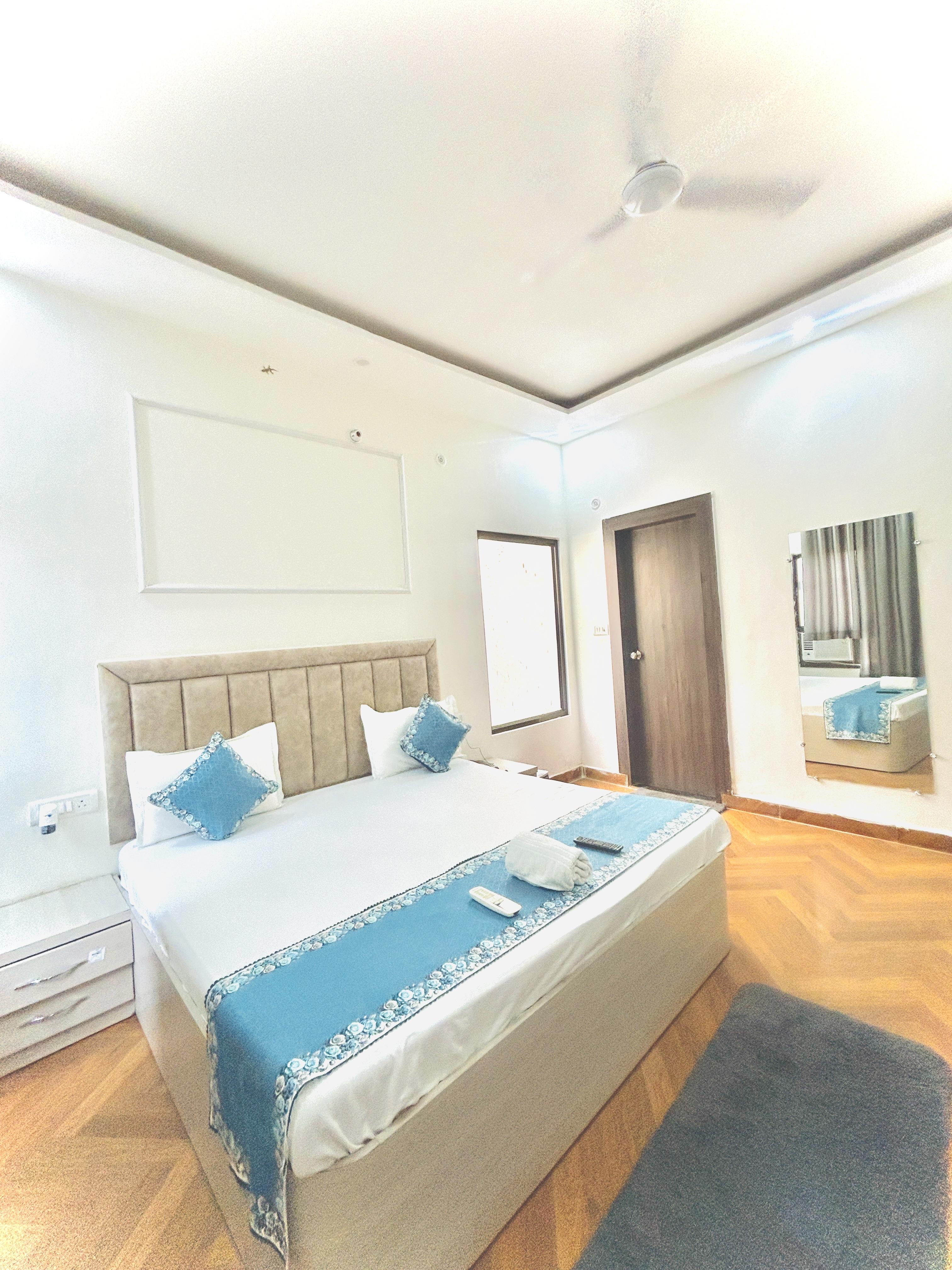 Nihaal Palace Stay Ayodhya - Tap to explore photos