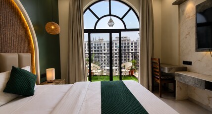 Cozycostays | Top Floor | Omaxe Hazratganj | Room Type - Cozycostays | Top Floor | Omaxe Hazratganj |