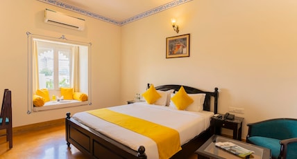 Vasant Vilas Room Type - Superior Deluxe Room With Jharokha Vasant Vilas Room Type - Superior Deluxe Room With Jharokha