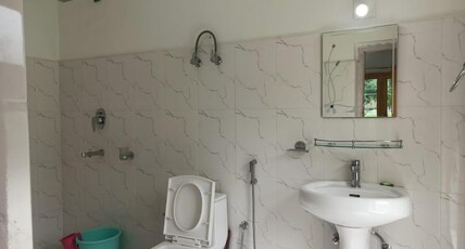 Zing Guest House Room Type - Double room