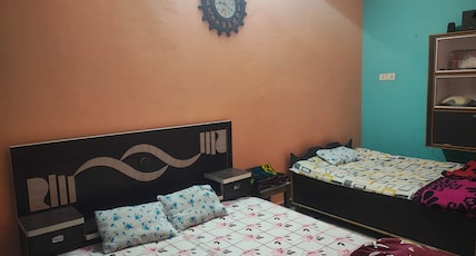 Cheerful Home Stay Ayodhya Room Type - Room 01( Non Ac) with balcony