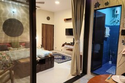 Pinnacle Homestay Alibuag