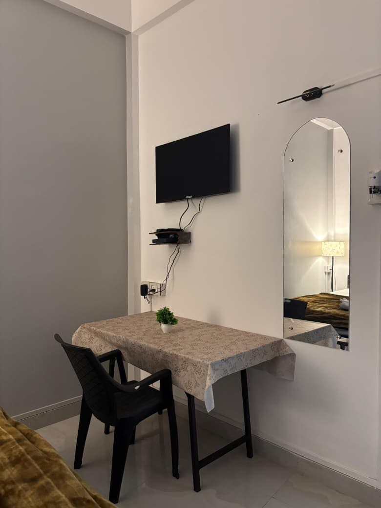 The Happy Homestay - Tap to explore photos