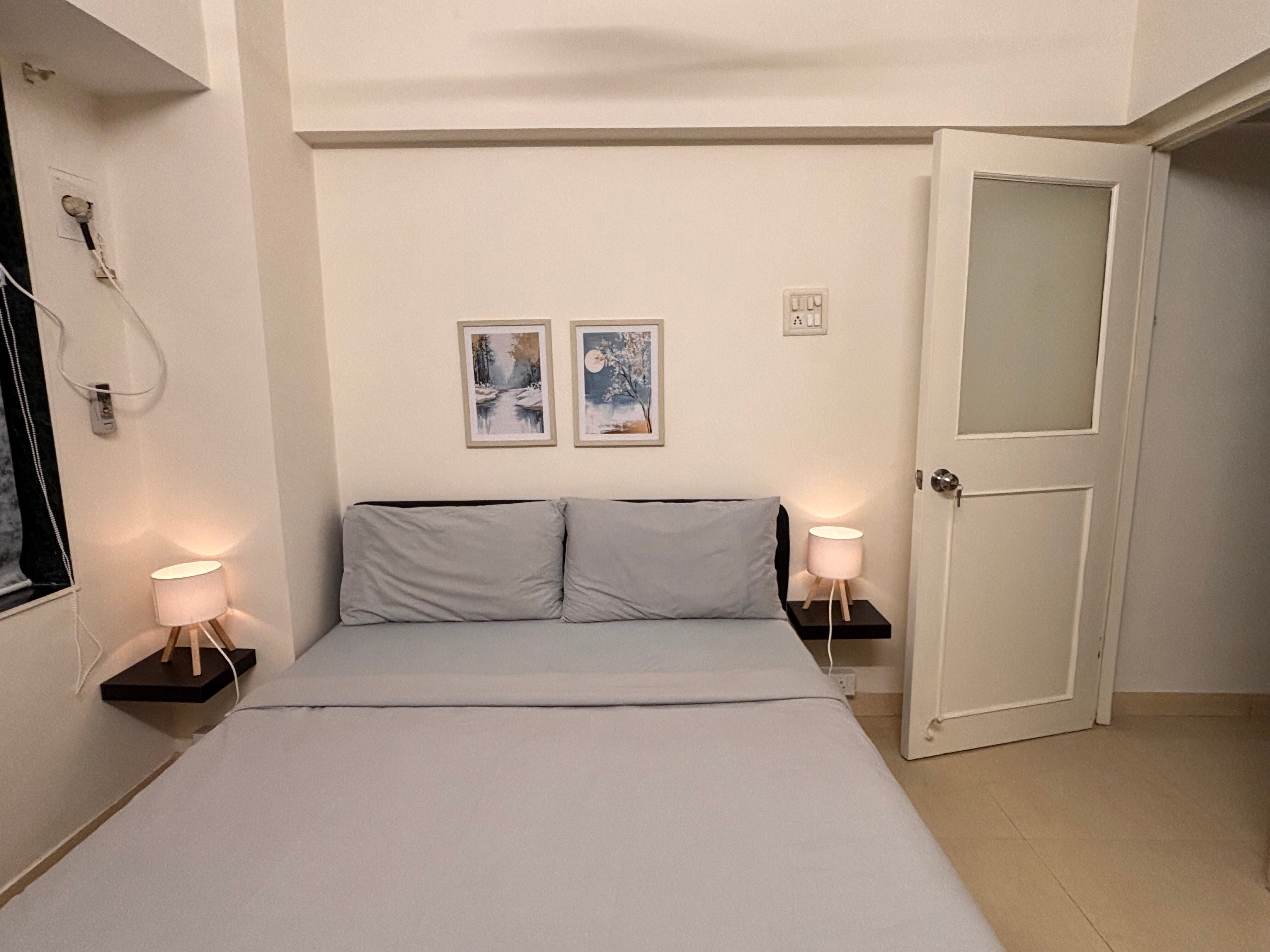 Cozy Central 1 BHK Bandra West - Tap to explore photos