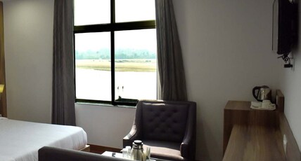 Hotel Shivaay Blue Room Type - Premium Executive Room Hotel Shivaay Blue Room Type - Premium Executive Room