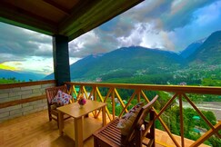 Naina Rockland Manali