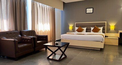 Hotel Dwarawata Room Type - Suite AC