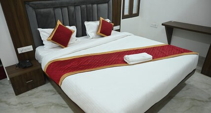 HOTEL R S INN Room Type - DELUXE ROOM
