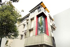 DOVER INN BY BOOKMERIHOTEL