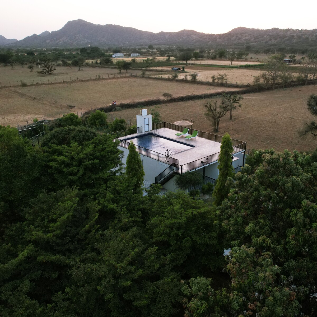 Soni Bagh 3BR Luxury Pool Villa in Pushkar by Zoella Stays - Tap to explore photos