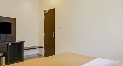 Ajantha Komforts Room Type - Suite Room