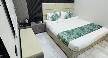Hotel RS Grand Room Type - Premium Room