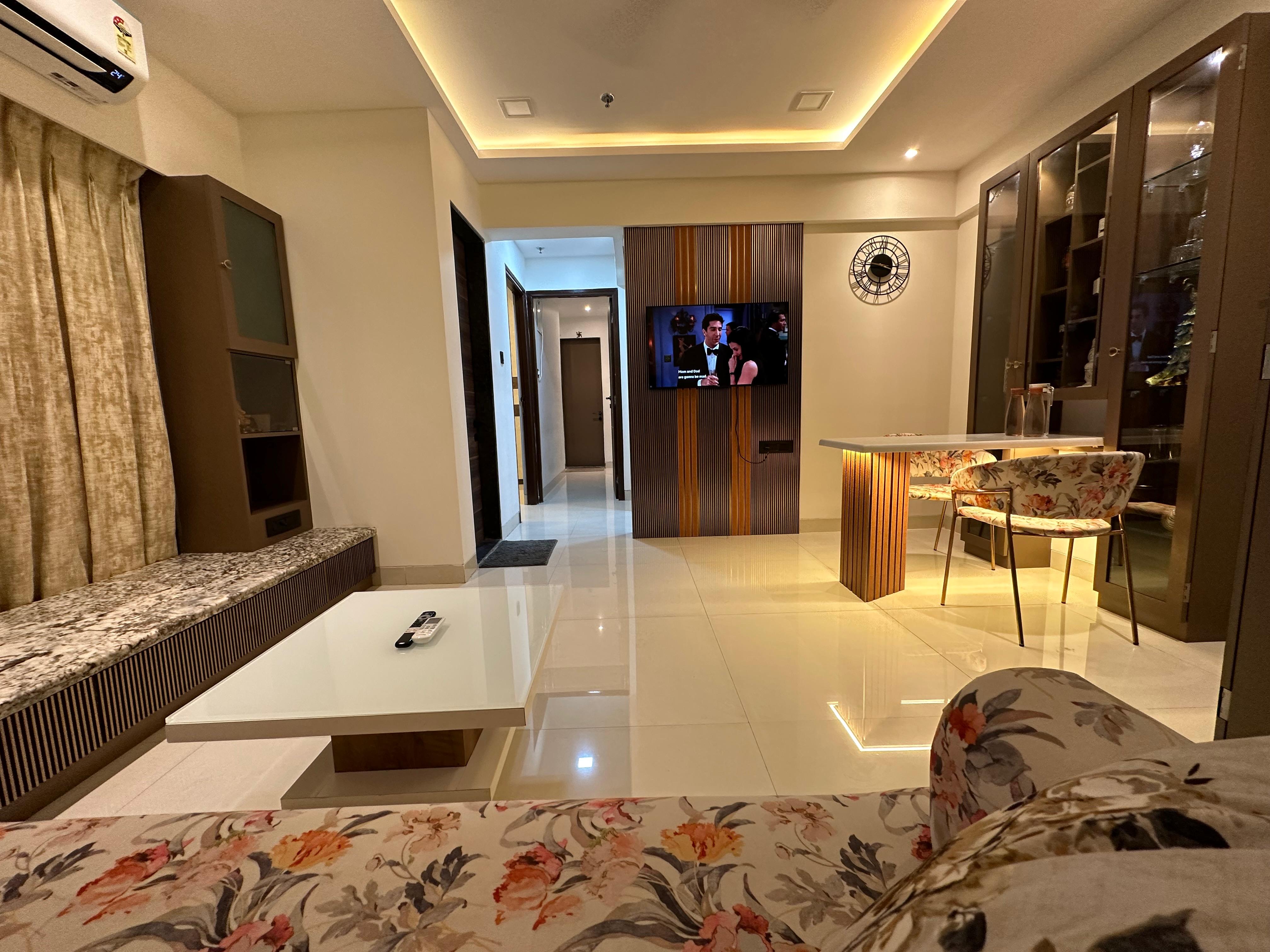 Mi Casa Su Casa 2BHK Luxury Paradise Apartment - Tap to explore photos