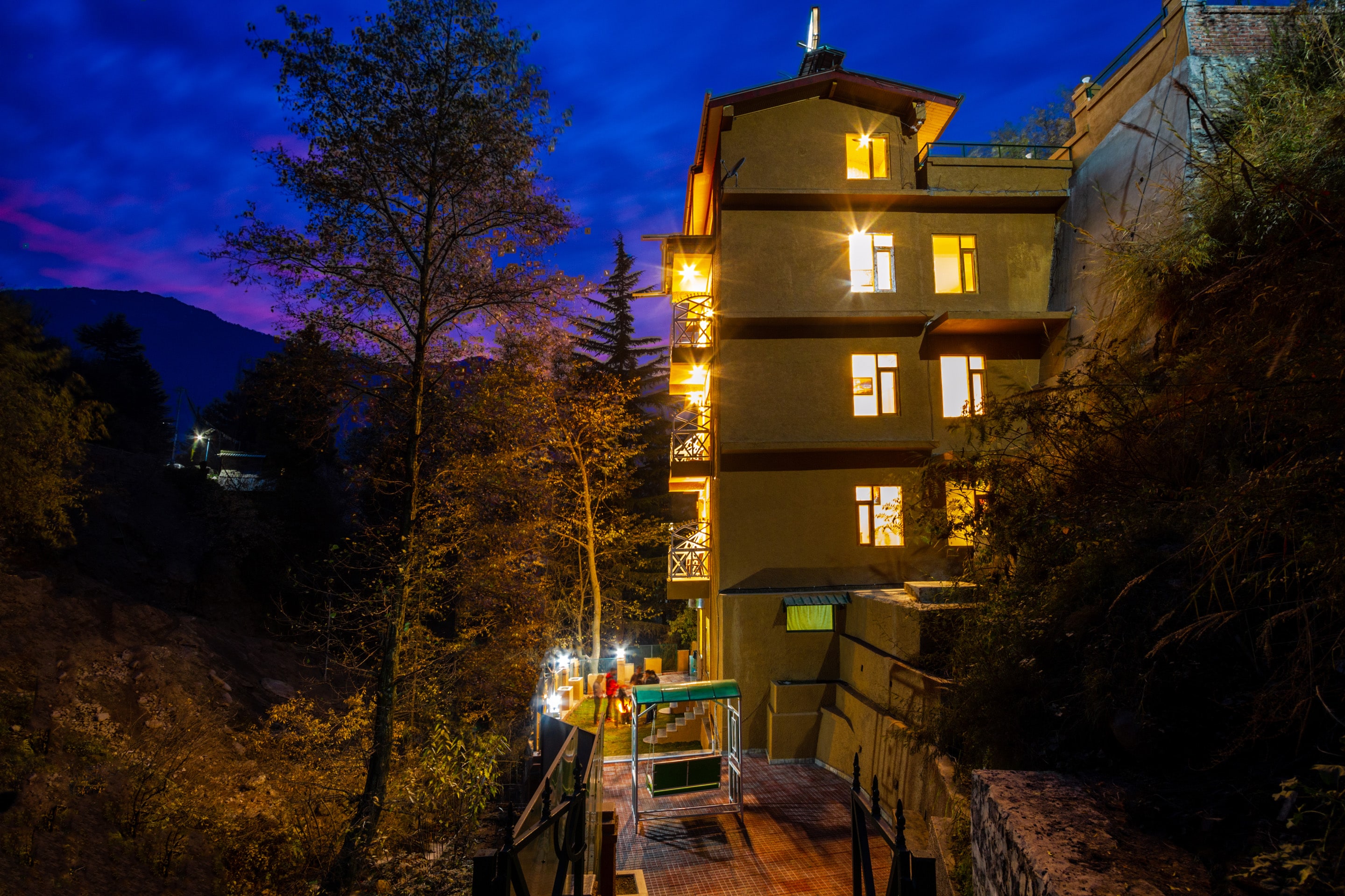Hamta Foothills Cottage,Centrally Heated River side Cottage, Manali - Tap to explore photos