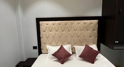 Asahi P Guest House Room Type - Deluxe 403