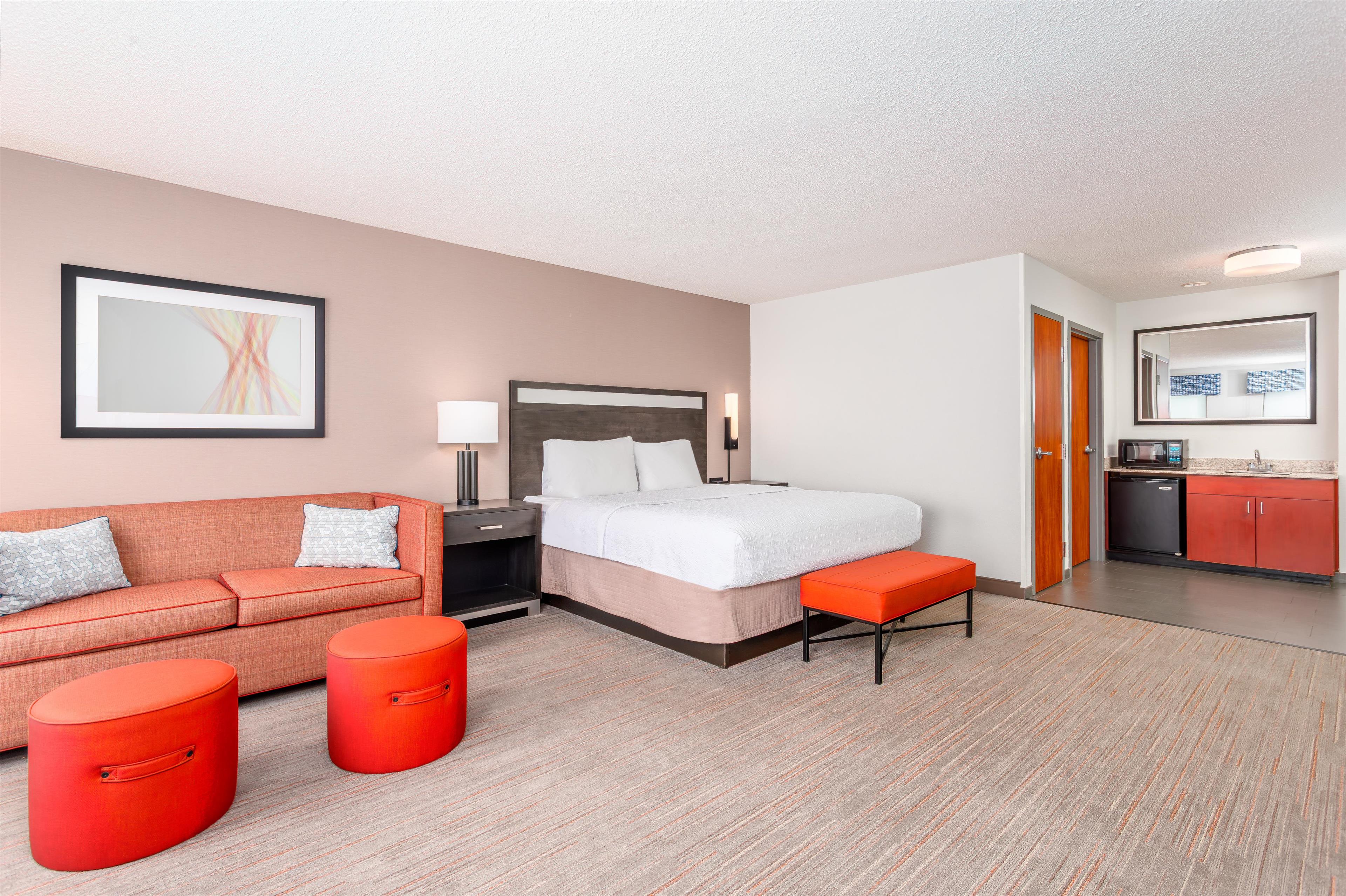 Hampton Inn Akron-South - Tap to explore photos