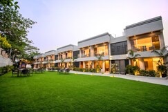 Photos of Meritas Aura Resort