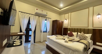 Jeel pearl Hotel Room Type - Deluxe Double Room with Lake View