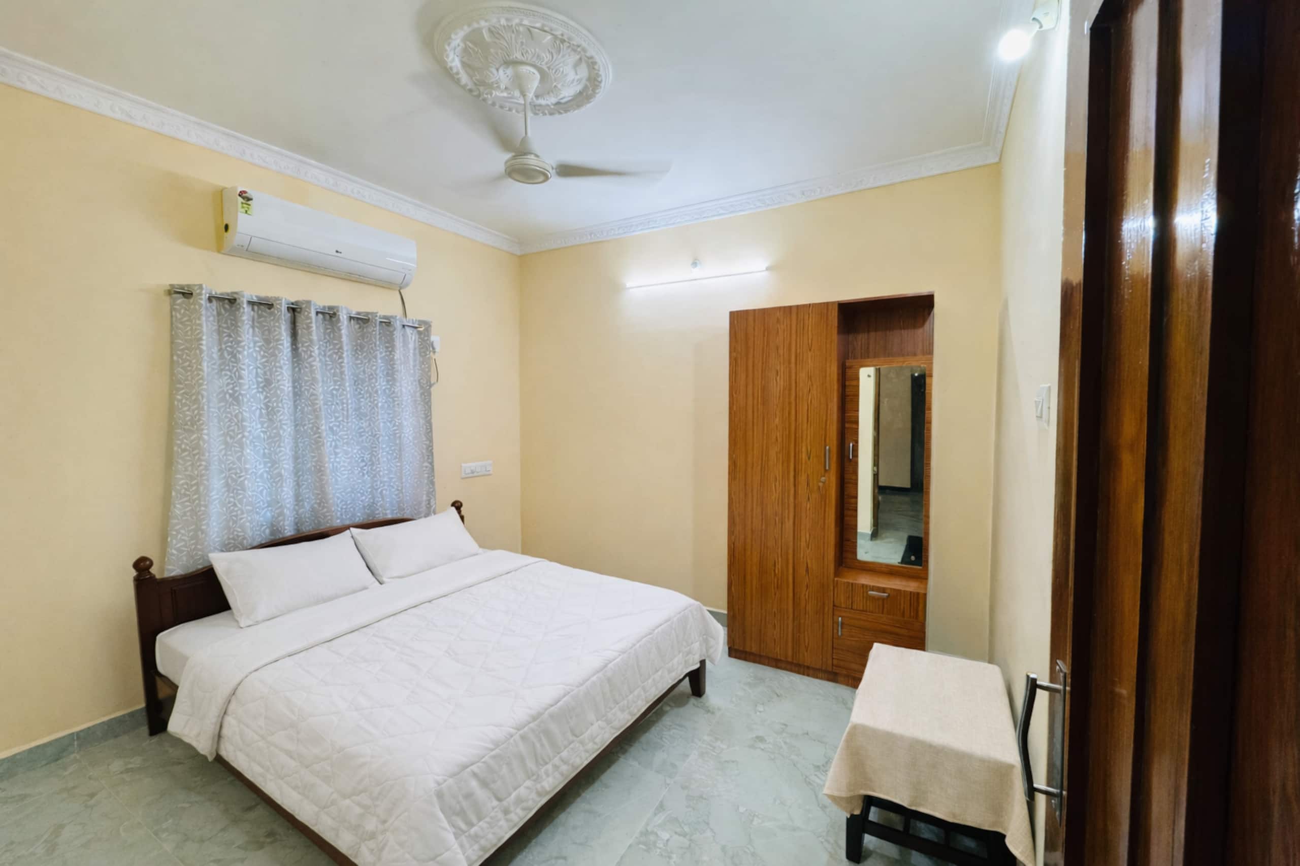 Aathi Homestay - AC Private rooms with attached toilet - Tap to explore photos