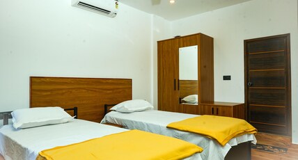 Athidhi Comfort E Premium Hostel Bed & Breakfast Room Type - Bedroom E2