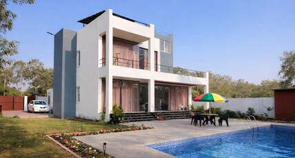Spacious Villa with Pool Sunlit Living Spaces Room Type - Spacious Villa with Pool Sunlit Living Spaces