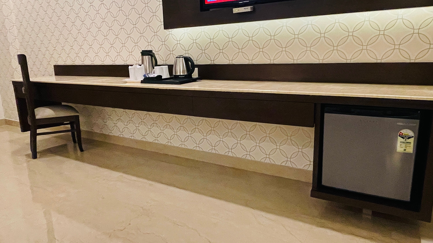 Hotel Amardeep - Tap to explore photos