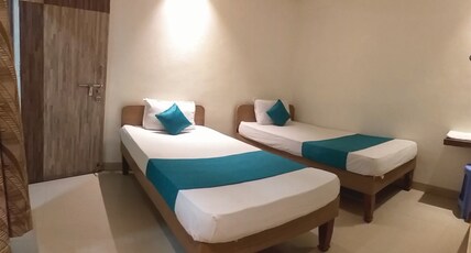 HOTEL ASHIRWAD LODGING Room Type - Deluxe Room AC