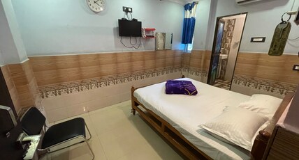 HOTEL SRIYA PALACE Room Type - Standard Double