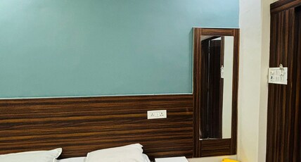 hotel Jagdamb Room Type - Double Bed Room with No View
