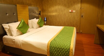 Banyan Palace Room Type - Deluxe AC Room