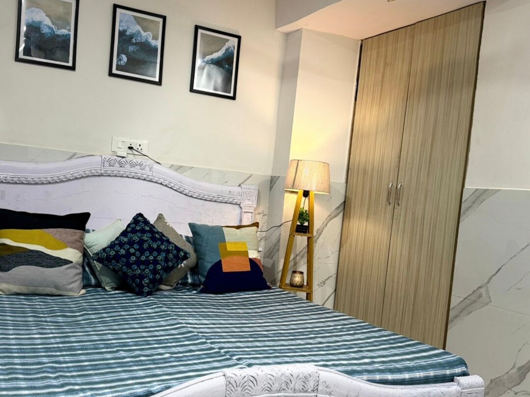 COMFORT CORNER SAKET | Private 1bhk | Max Hospital - Tap to explore photos