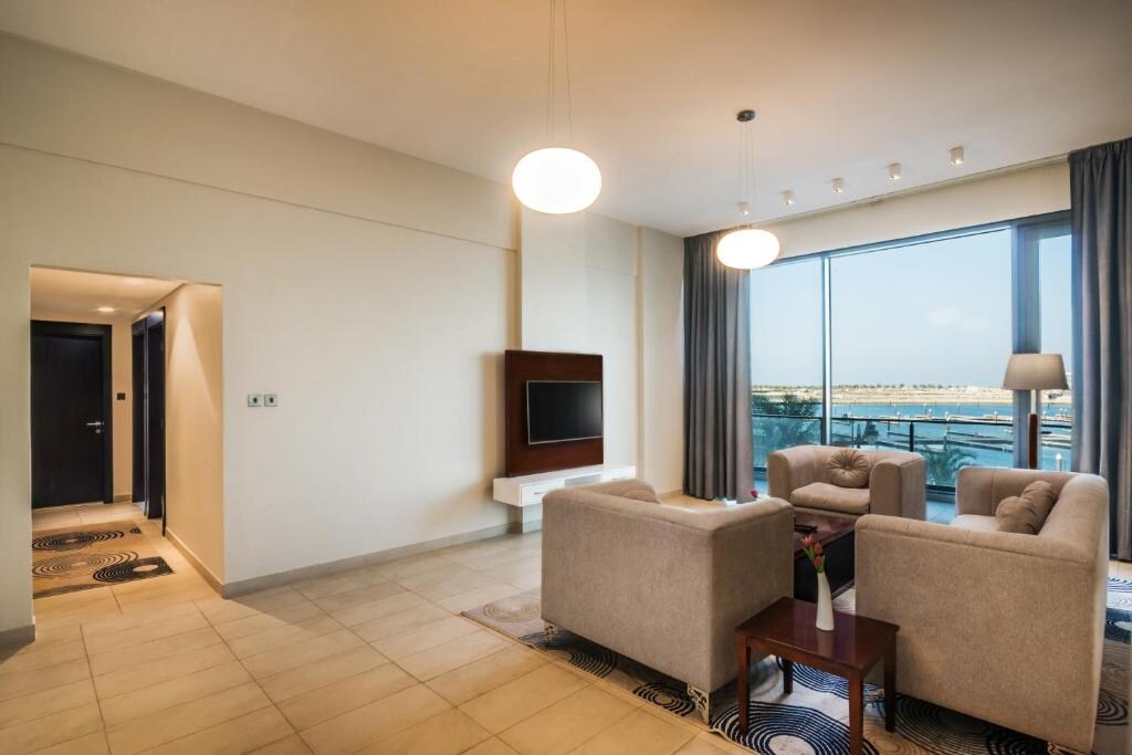 Boudl Al Jubail Hotel - Tap to explore photos
