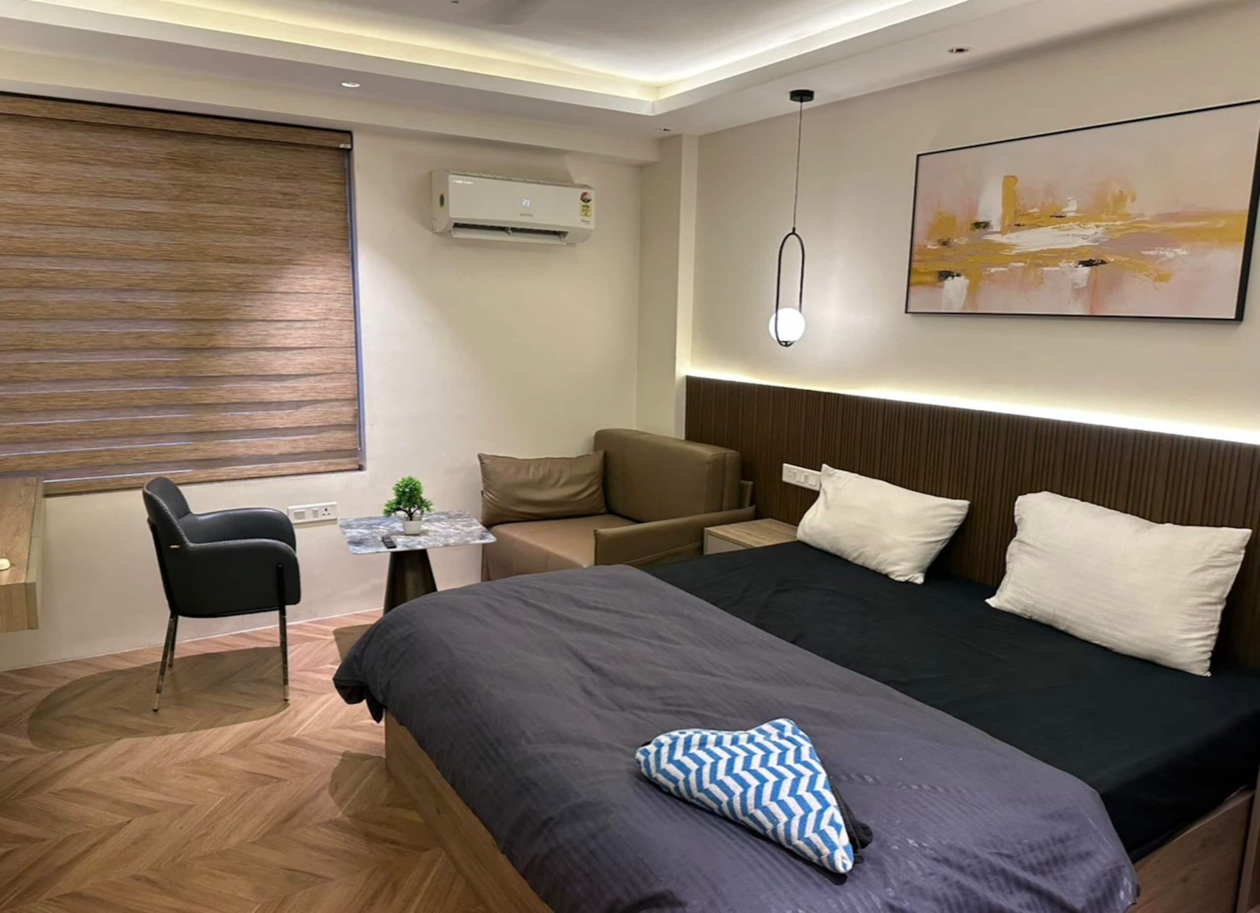 Luxurious Evening Stay At Sun Twilight Studio Apt - Tap to explore photos