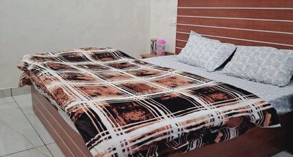 Chandrashila Hike Homestay Room Type - Deluxe Double Room