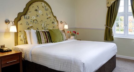 Worcester Bank House Hotel Spa & Golf, BW Premier Collection Room Type - Suite-1 Double Bed, Non-Smoking, Sitting Area, Dining Room, Kitchen, Golf Course View