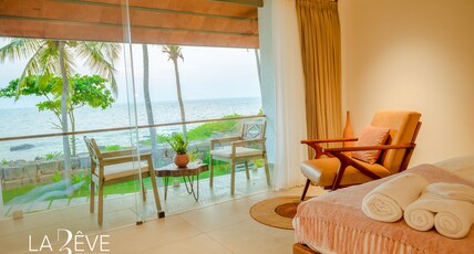La Reve The Beach Villa Room Type - Premium Sea View Cottage